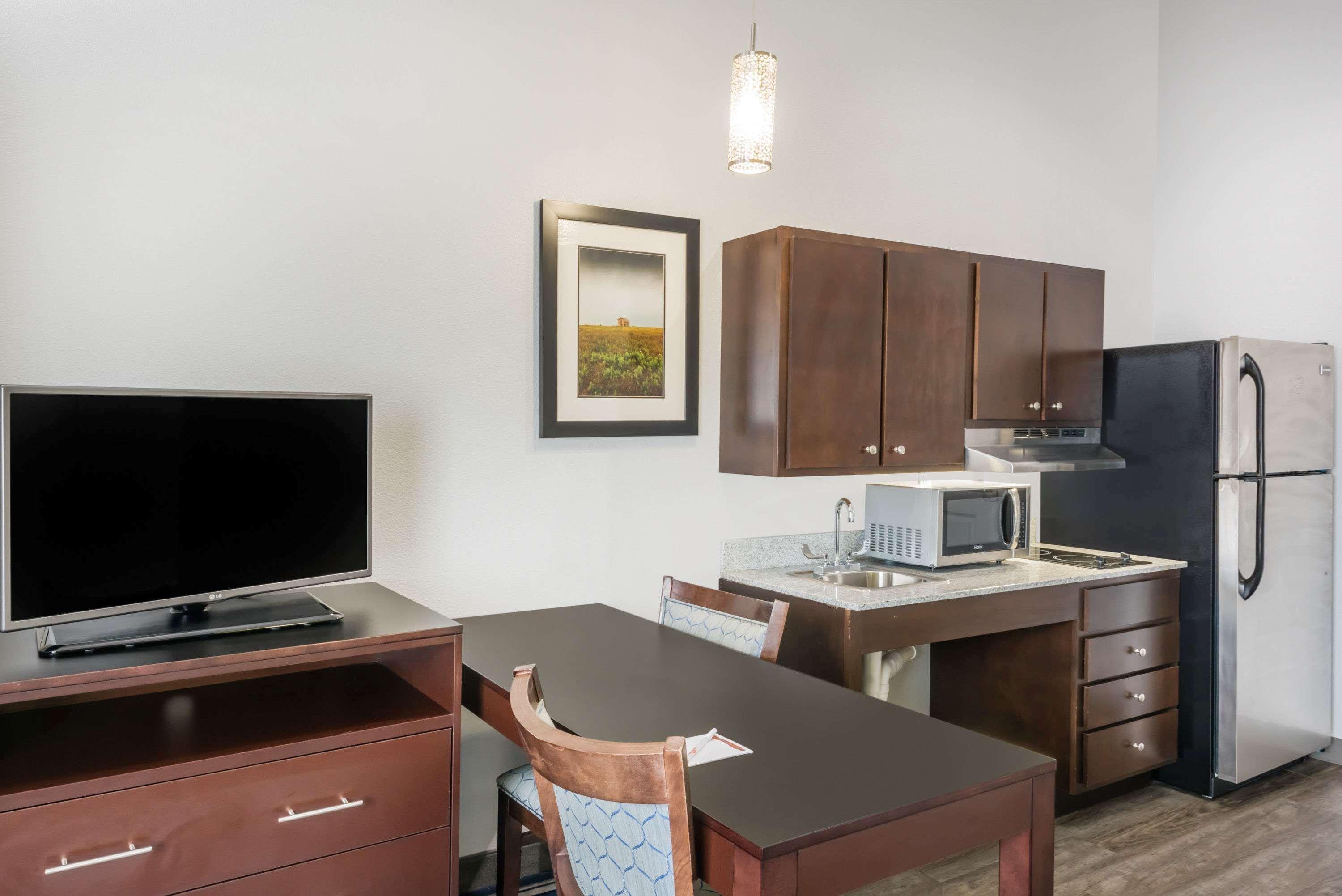 Hawthorn Extended Stay By Wyndham Мидленд Экстерьер фото